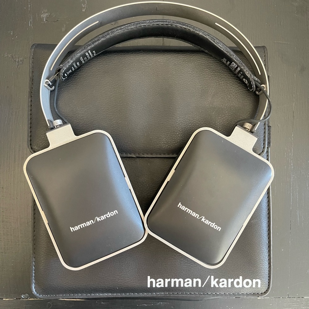 Harmon Kardon Wireless Bluetooth Headphones